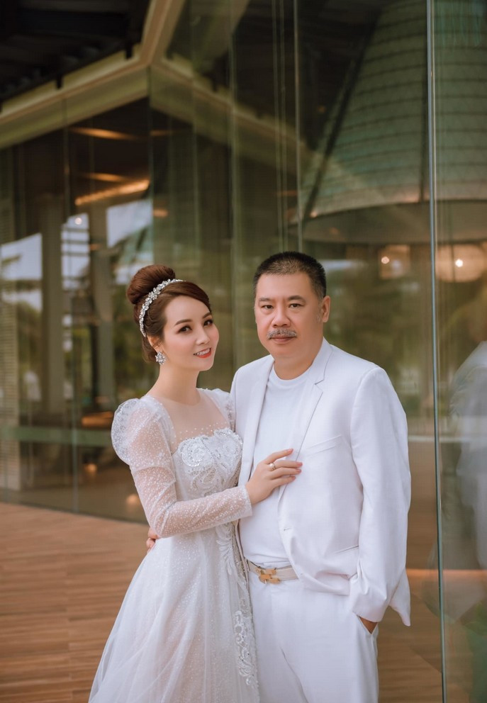 Mai Thu Huyền và ông xã trong không gian sống hiện đại