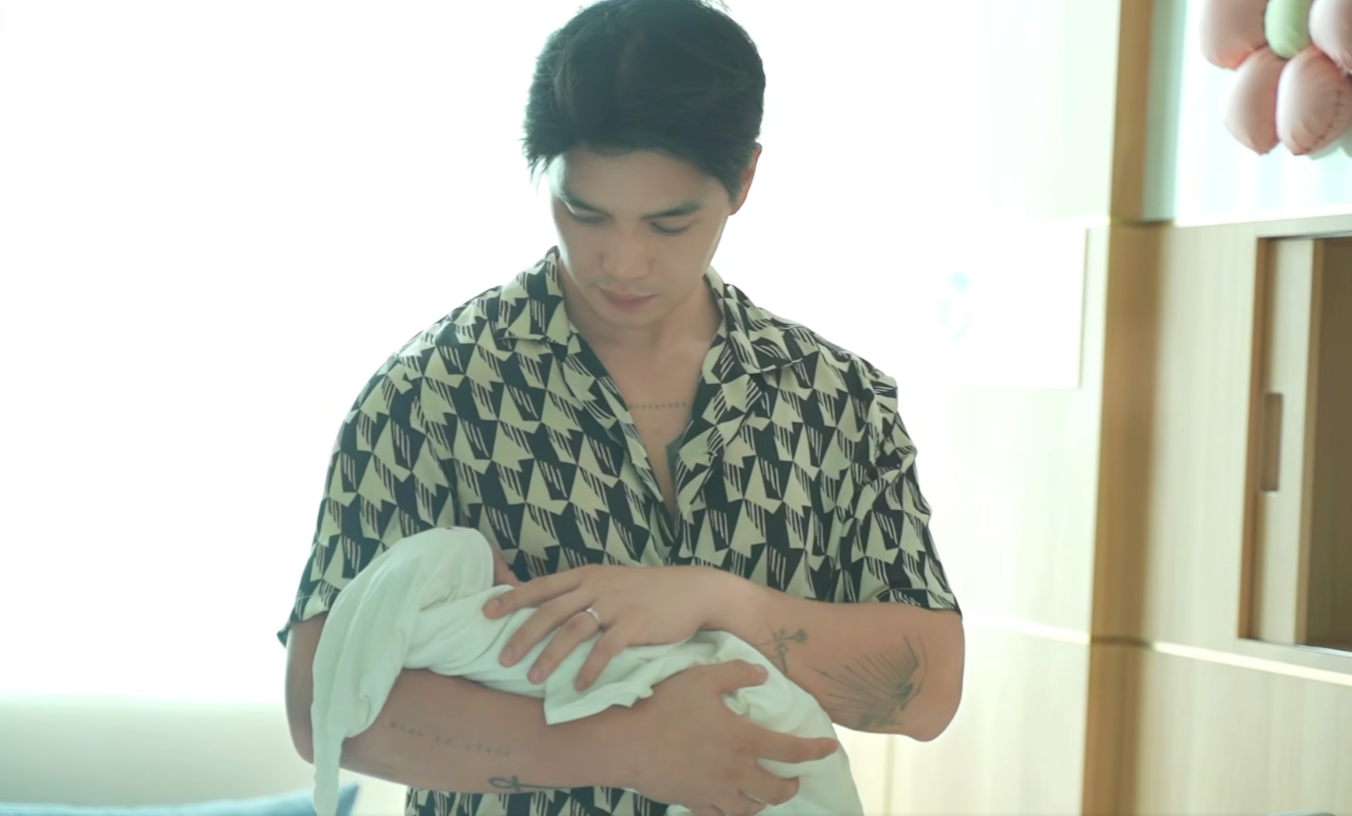 Huy Trần chia sẻ cảm xúc khi con gái chào đời