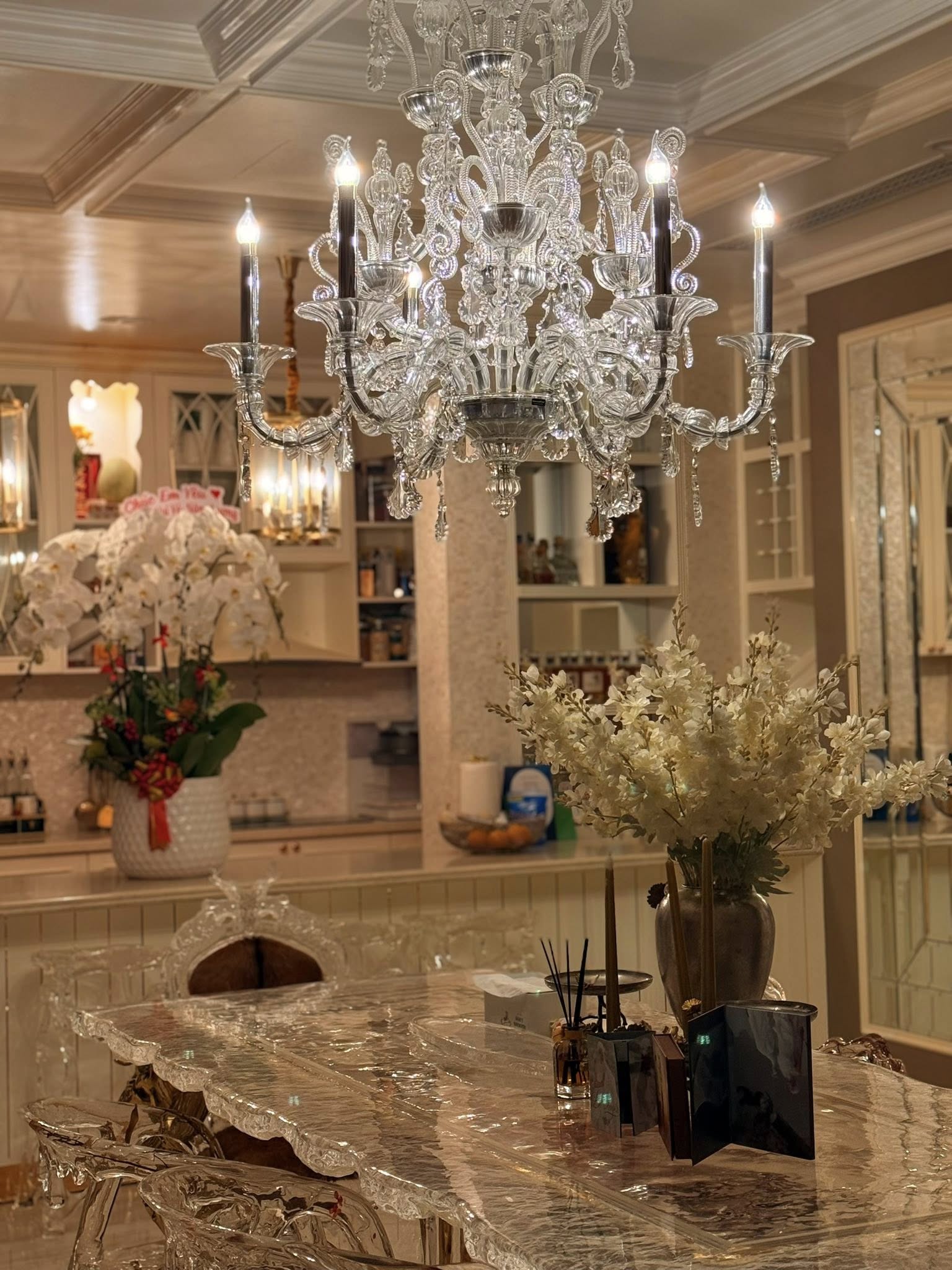 Phòng ăn được thiết kế đẳng cấp