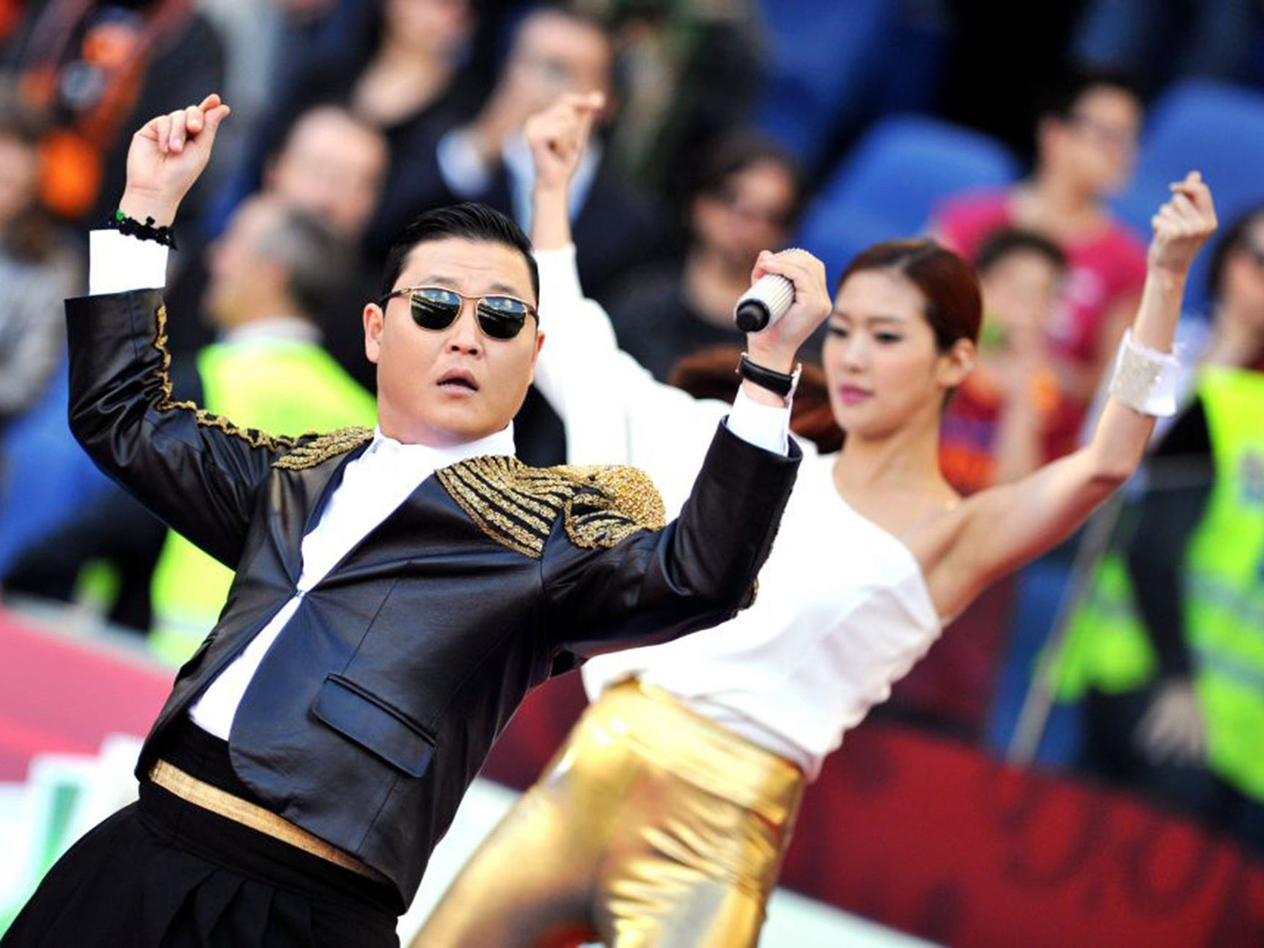 Psy nhận thuốc hướng thần bất hợp pháp