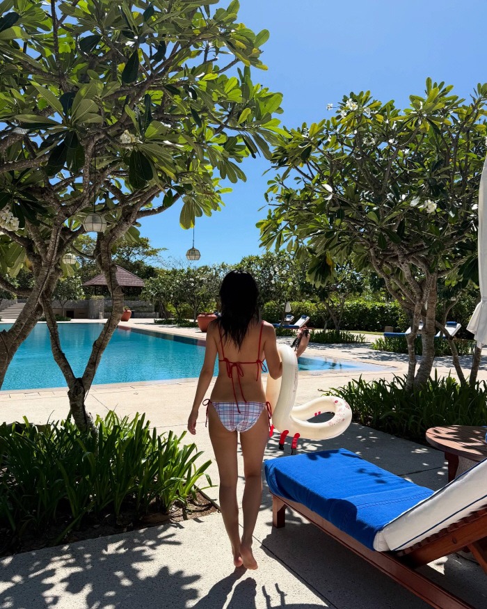 So sánh vòng eo thật và hình ảnh chỉnh sửa
