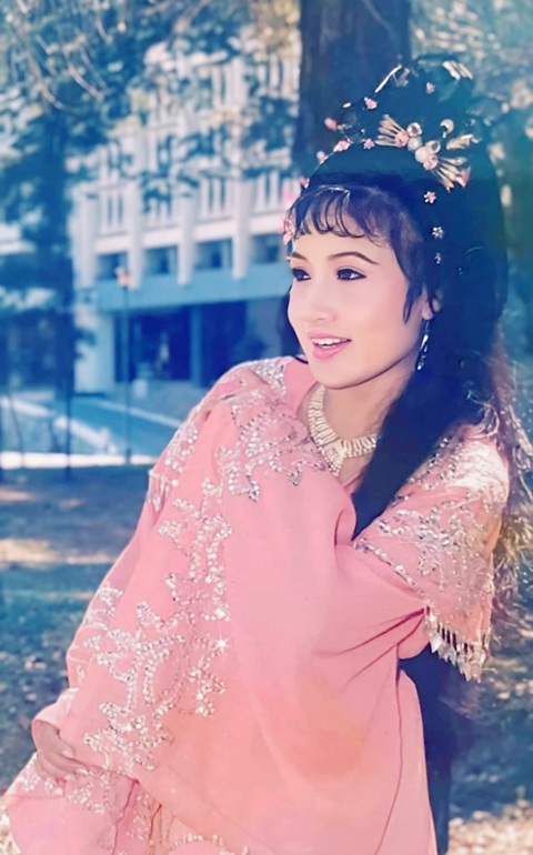 Ảnh NSND Lệ Thủy lúc trẻ