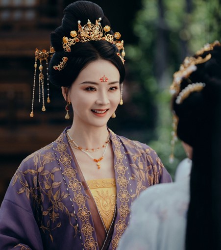 Vương Diễm hoạt động nghệ thuật trở lại
