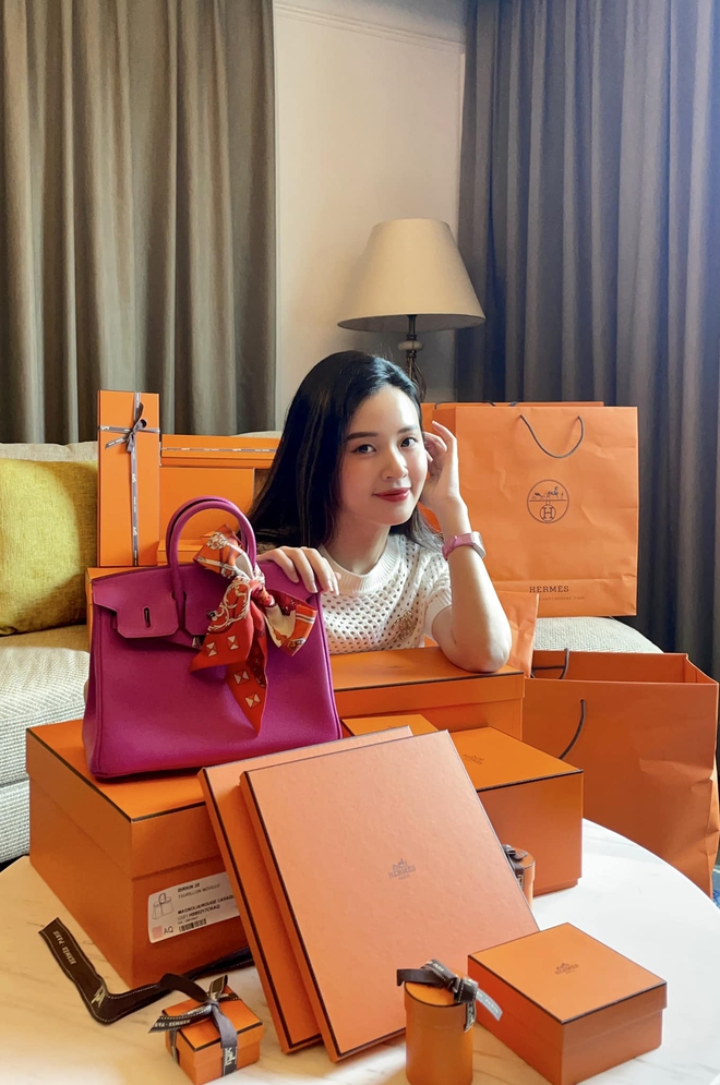 Nhà cửa sang trọng của Midu