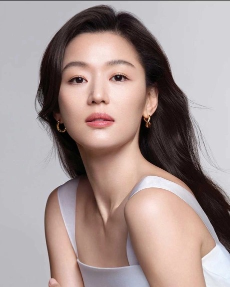 Jeon Ji Hyun đối mặt làn sóng tẩy chay ở Trung Quốc