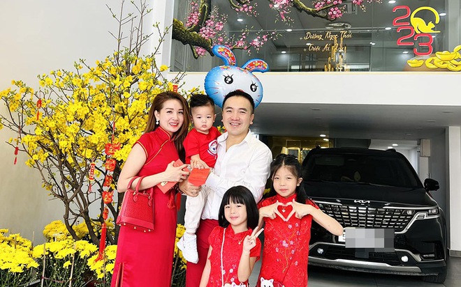 Căn nhà phố sang trọng của nam ca sĩ