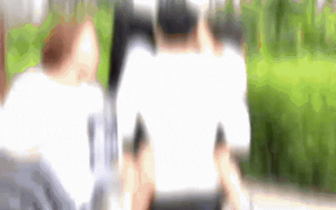 Nhã Phương nhí nhố chụp ảnh cùng chồng và con