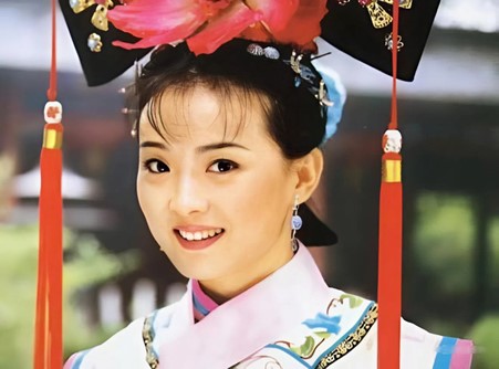 Vương Diễm gương mặt thanh tú
