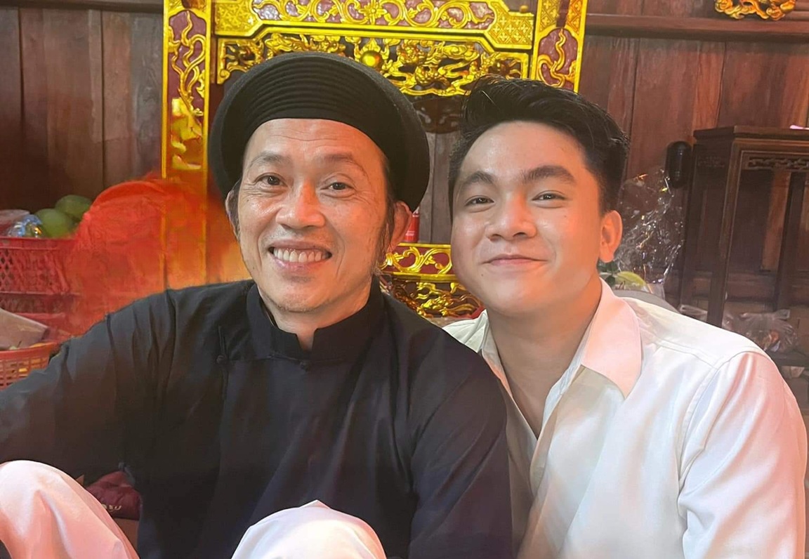 Hoài Linh cùng con trai nuôi Ben Hoàng Quân