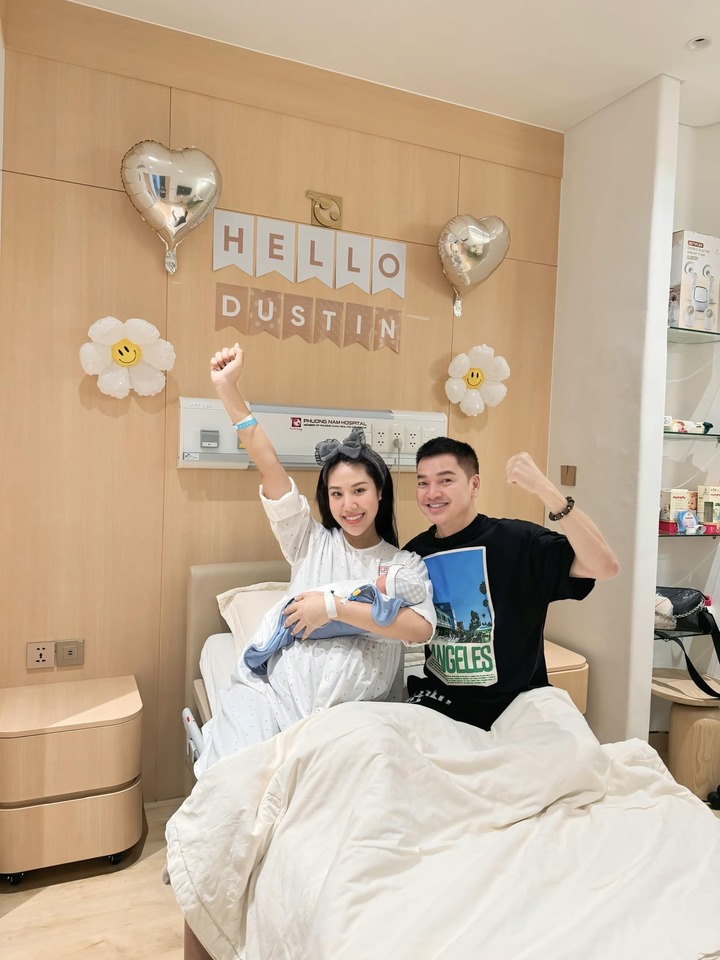 Quang Minh kết hôn lần hai với vợ trẻ