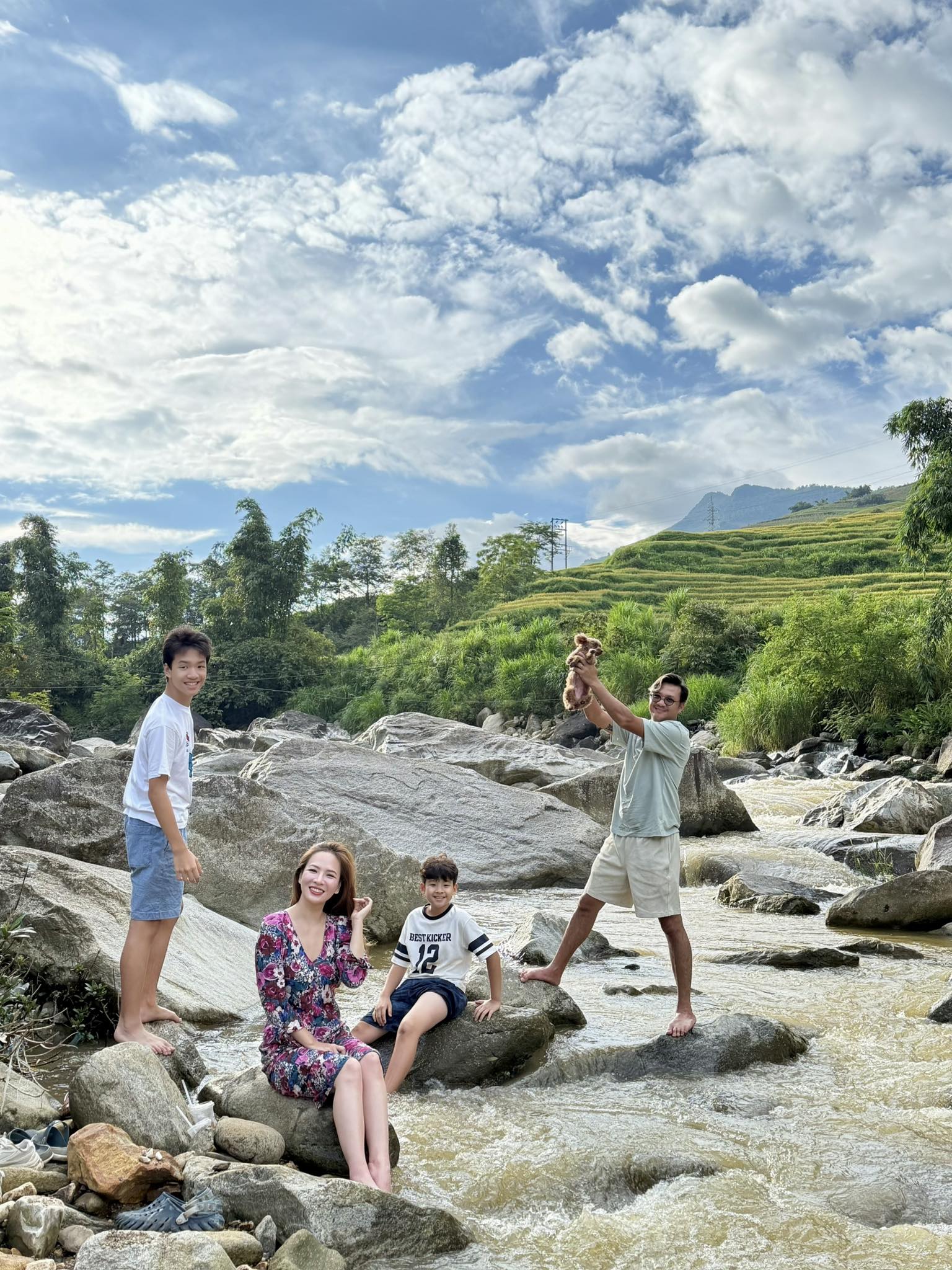 Gia đình hạnh phúc của Khải Anh - Đan Lê
