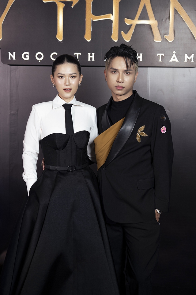 Ngọc Thanh Tâm và Neko Lê thân thiết