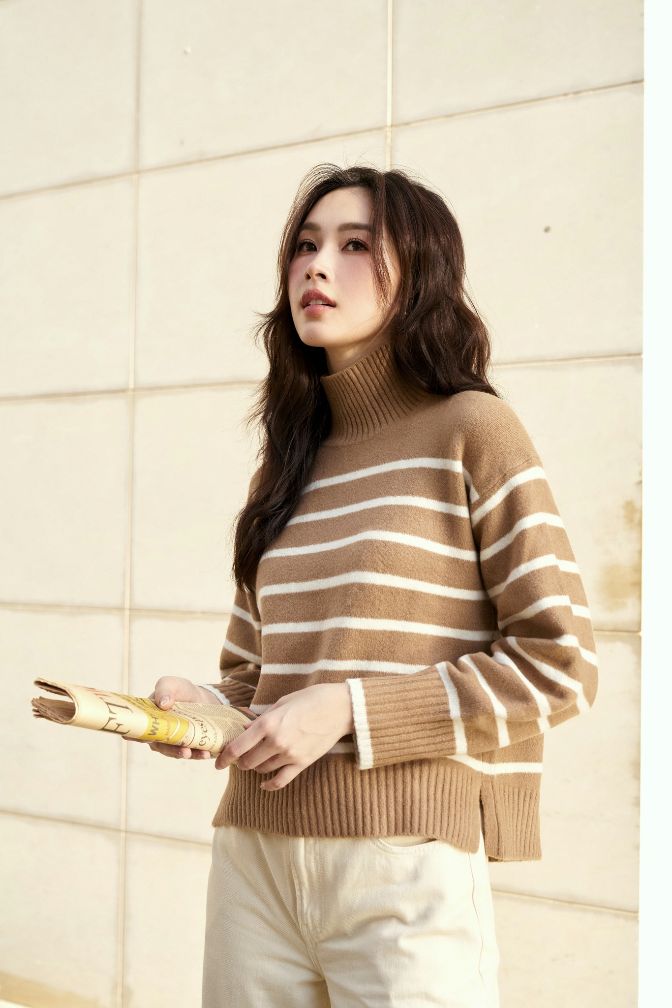 Hoa hậu Đặng Thu Thảo kín tiếng nhưng vẫn được yêu thích