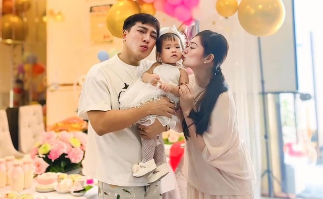 Tiệc thôi nôi con gái đầu lòng Kỳ Kỳ
