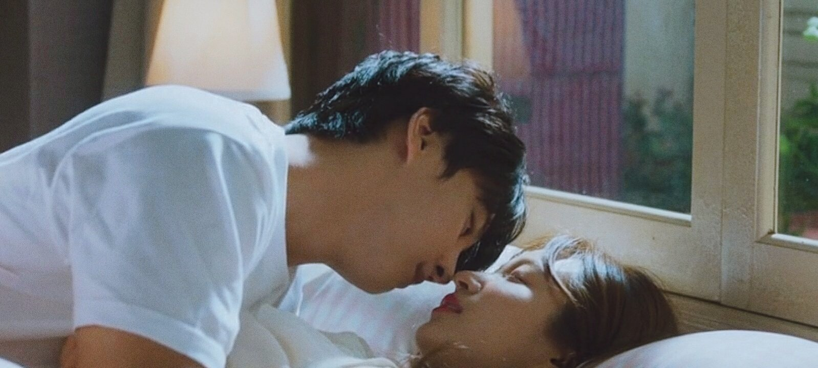 Phim You Raise Me Up với cảnh nóng