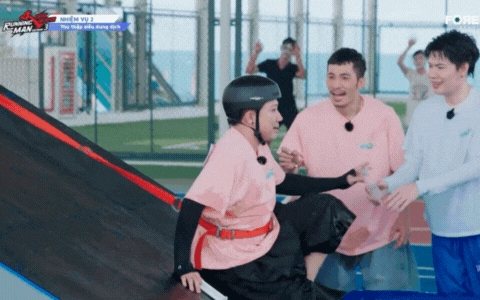 Trấn Thành bị té Running Man