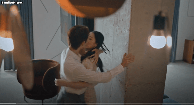 Cặp phụ tạo cảnh nóng bạo trong phim