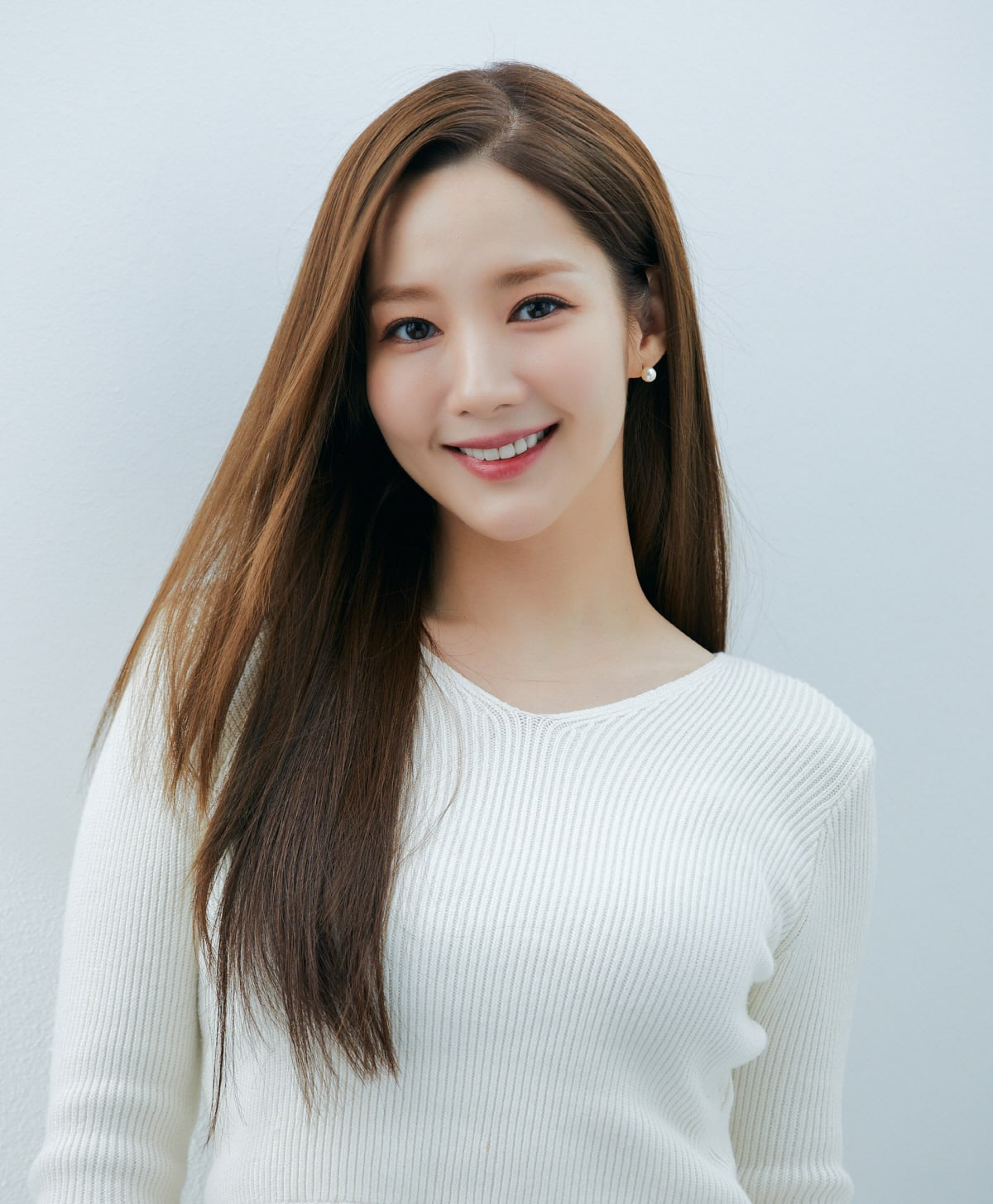 Park Min Young trong buổi làm việc với cảnh sát