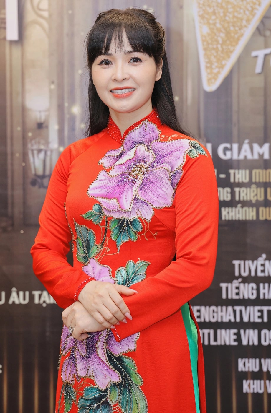 Trang Nhung nhận nhiều giải thưởng âm nhạc