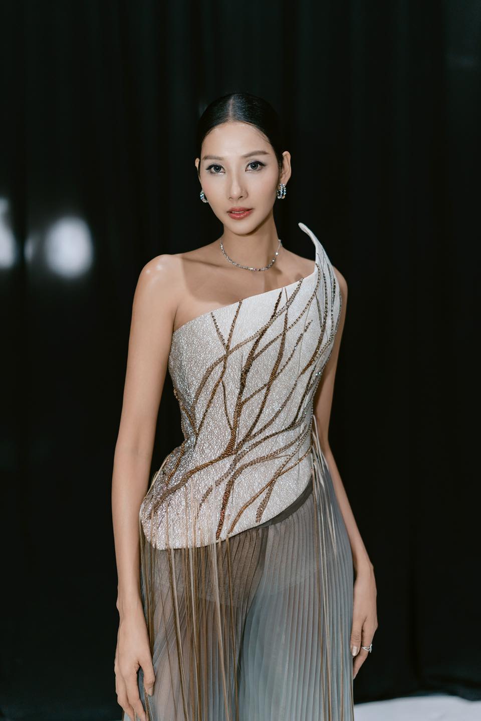 Cả hai có khoảng thời gian dài không đội trời chung vì những drama trong nghề Hoàng Thuỳ và Lê Thuý từng căng thẳng nghiêm trọng