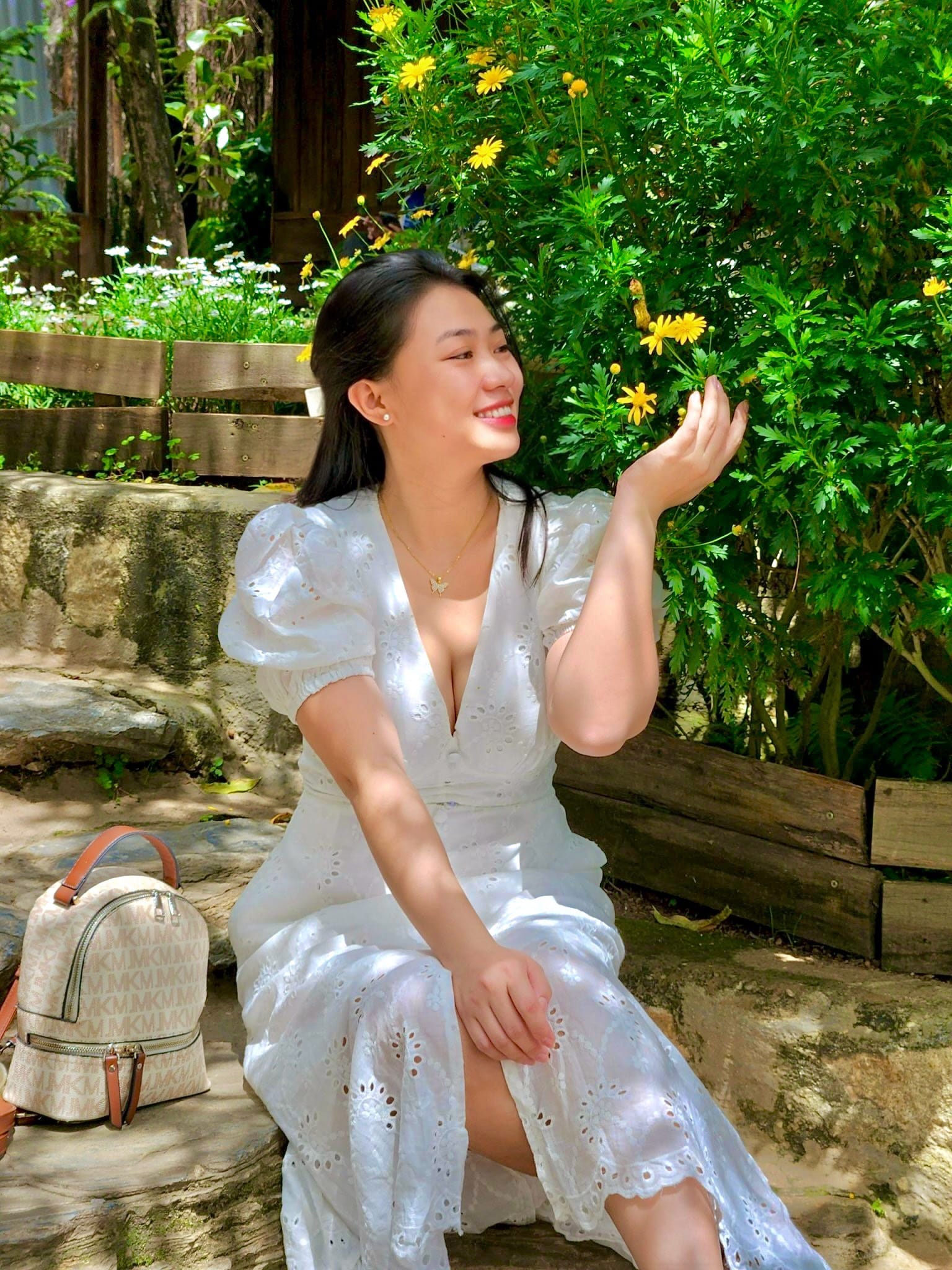 Mỹ Linh sở hữu nhan sắc xinh đẹp, đằm thắm