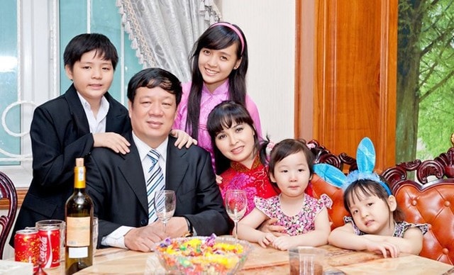 Nữ ca sĩ hi sinh cho gia đình nhỏ