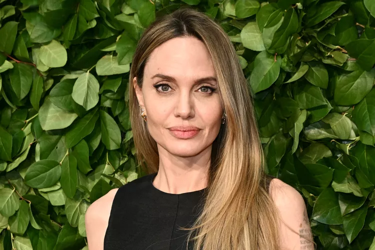 Angelina Jolie trong giai đoạn khó khăn nhất