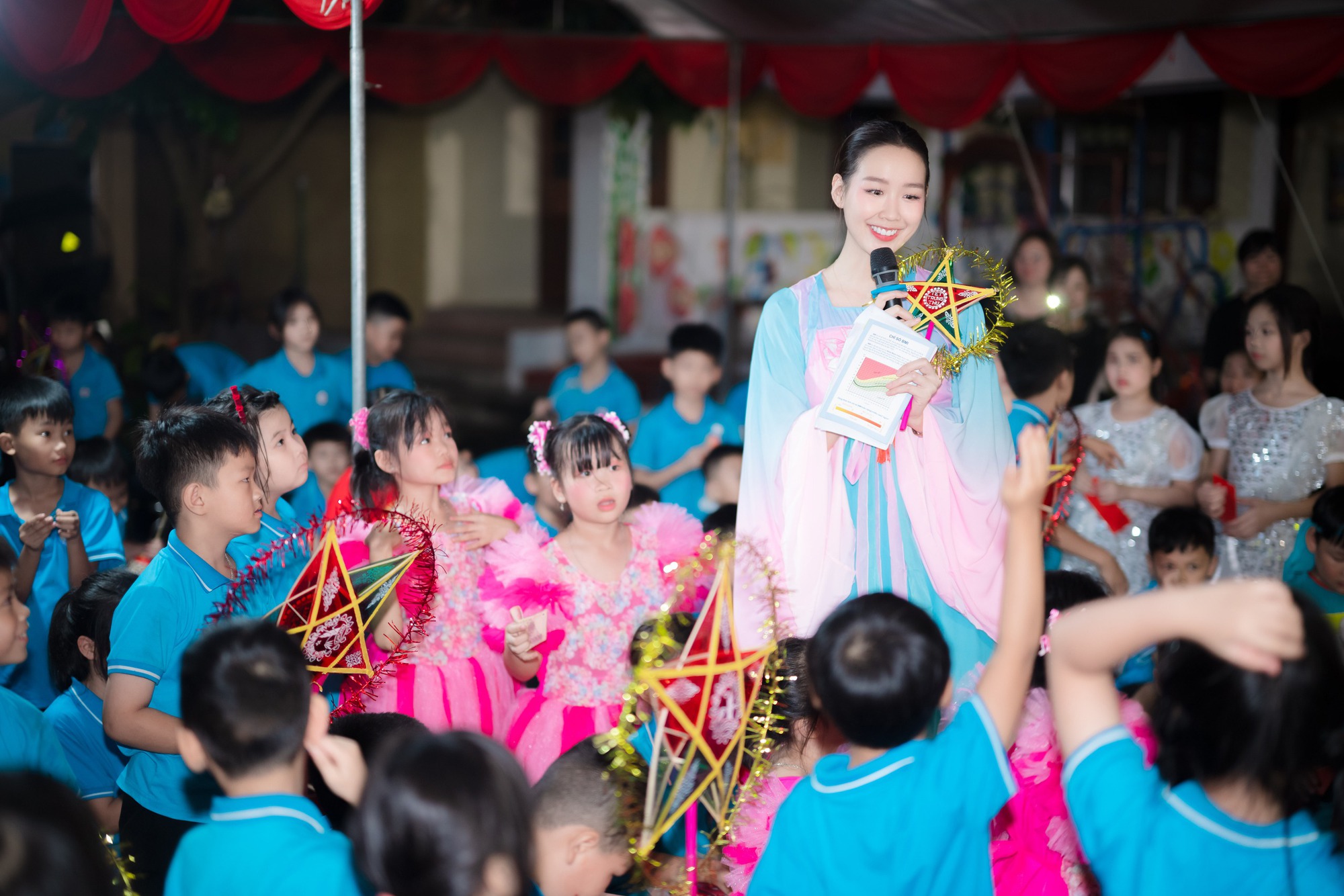 Vui chơi Trung thu cùng Hoa Hậu Bảo Ngọc