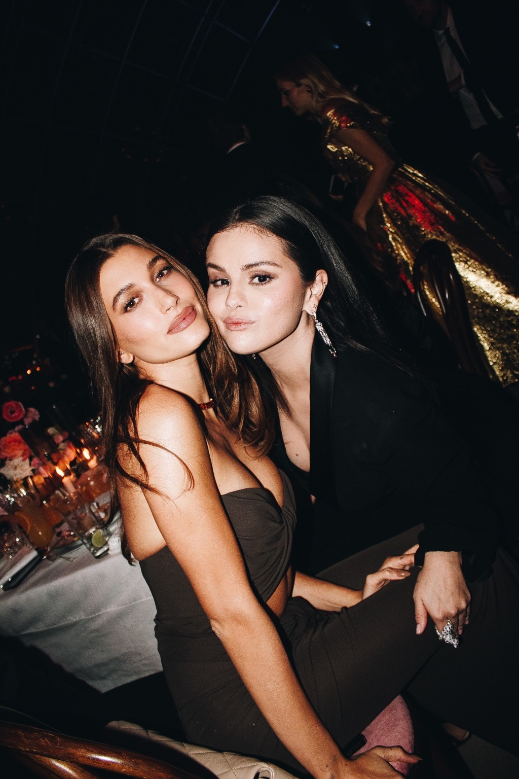 Selena Gomez xấu tính thế này sao?- Ảnh 3. Drama giữa Selena Gomez và Hailey Bieber tiếp tục diễn biến căng thẳng