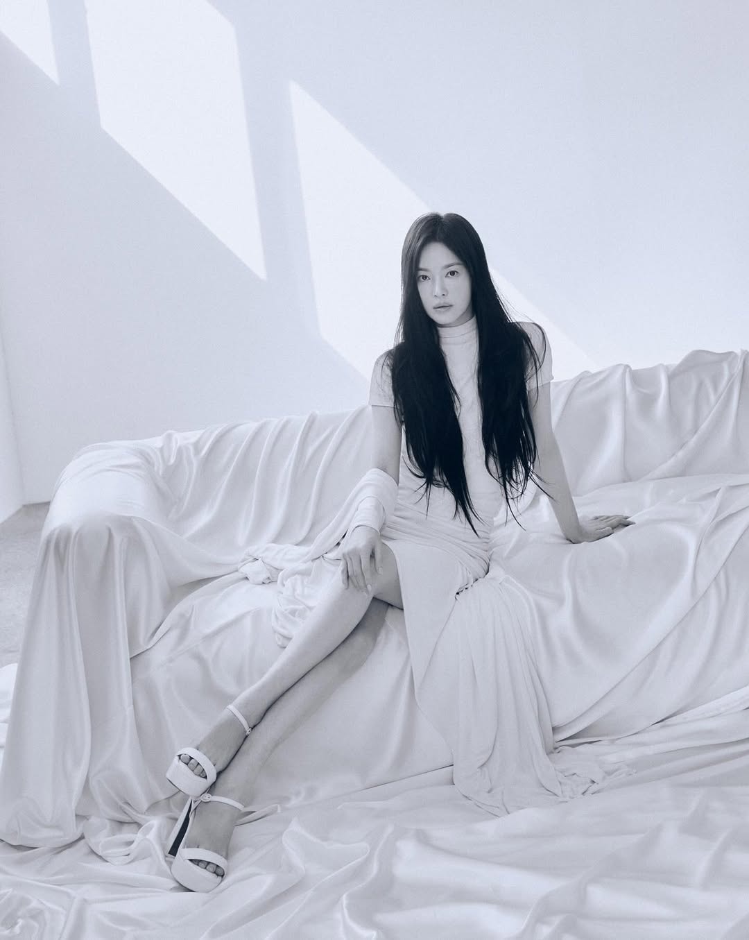Song Hye Kyo Song Hye Kyo trong Dark Nuns