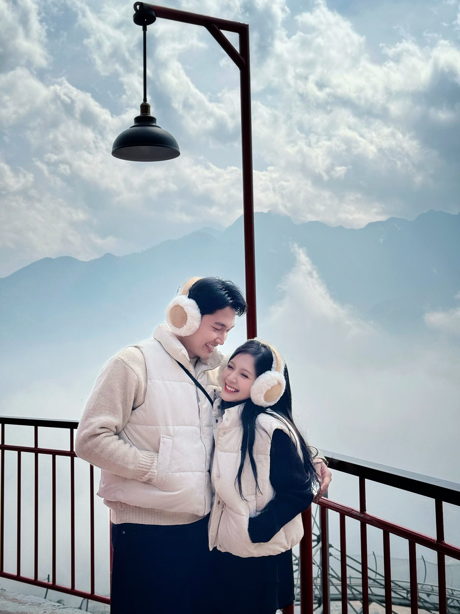 Chân dung diễn viên Đình Tú