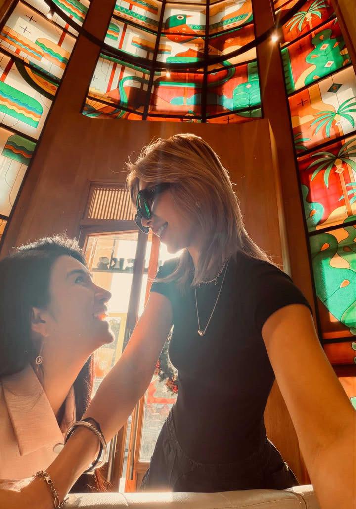 Kim Tuyến và Đồng Ánh Quỳnh bên nhau liên tục