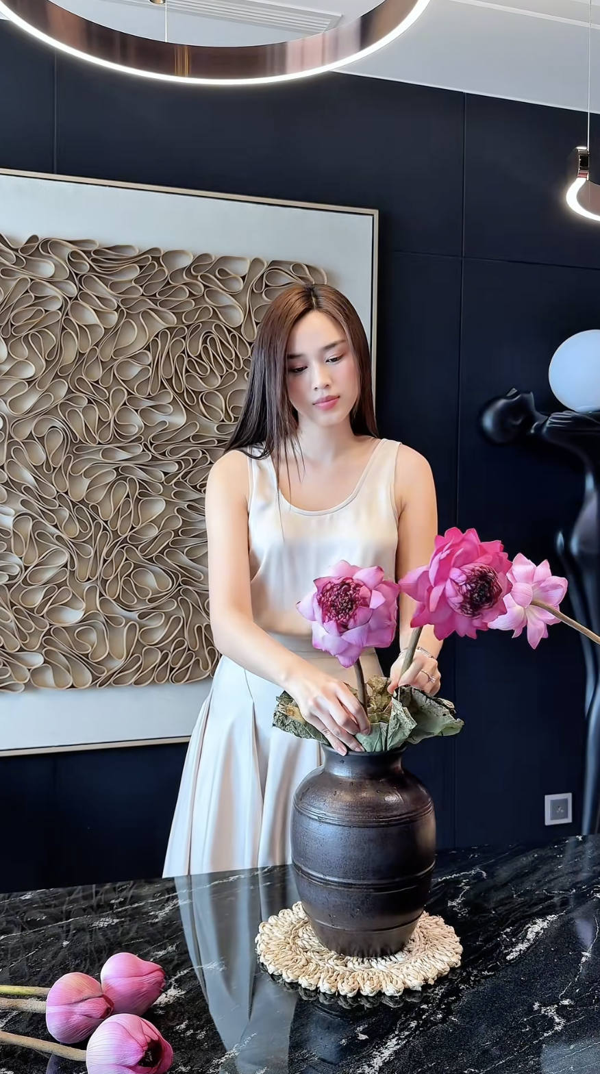 Căn nhà thường ngập tràn hoa tươi