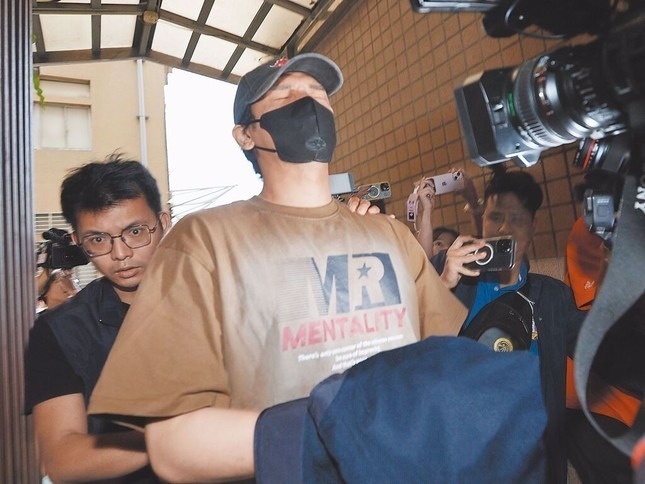 Chiến dịch điều tra trốn nghĩa vụ quân sự ở showbiz xứ Đài