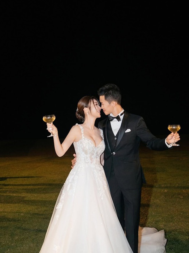 Khoảnh khắc hạnh phúc bên chồng thiếu gia