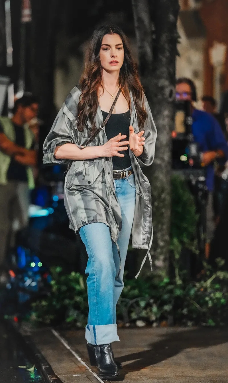 Phong cách thời trang của Anne Hathaway trong The Devil Wears Prada 2