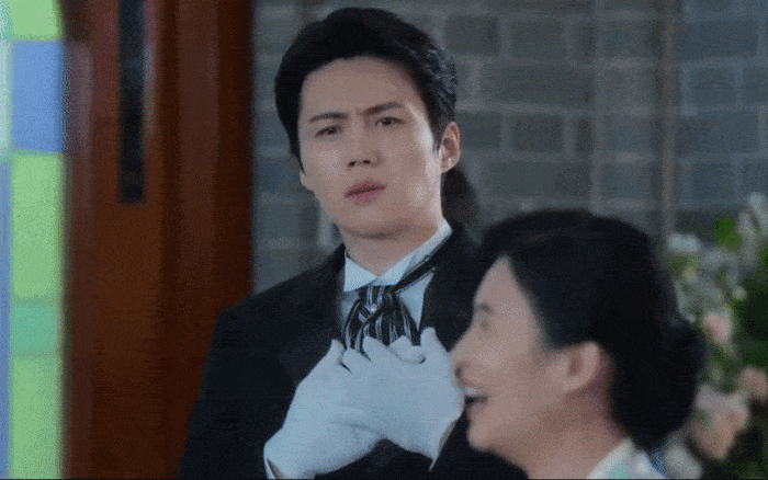 Khoảnh khắc đốn tim của Kim Seon Ho trong Khi Cuộc Đời Cho Bạn Quả Quýt Kim Seon Ho vai Park Chung Seop trong Khi Cuộc Đời Cho Bạn Quả Quýt