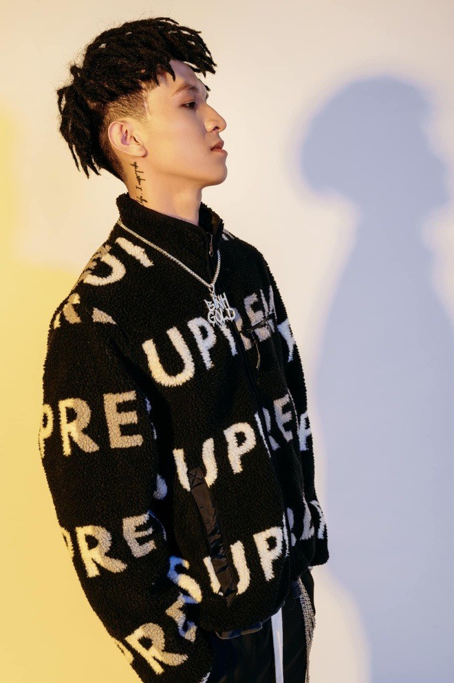 Nghệ sĩ trong quá trình thẩm định lý lịch