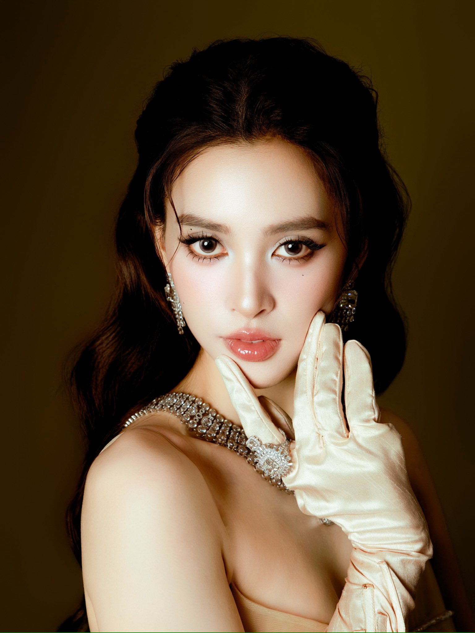 Hoa hậu Tiểu Vy với vẻ ngoài thu hút