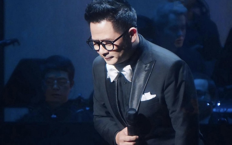 Bằng Kiều đăng status dài hơn 200 từ xin lỗi