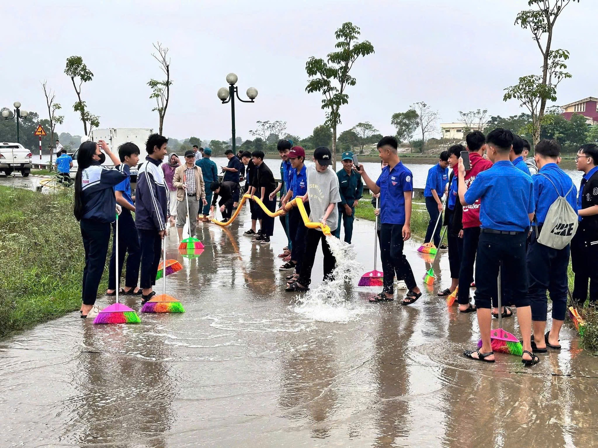 Jack tham gia từ thiện sau khi nhận án phạt ngừng diễn 9 tháng.