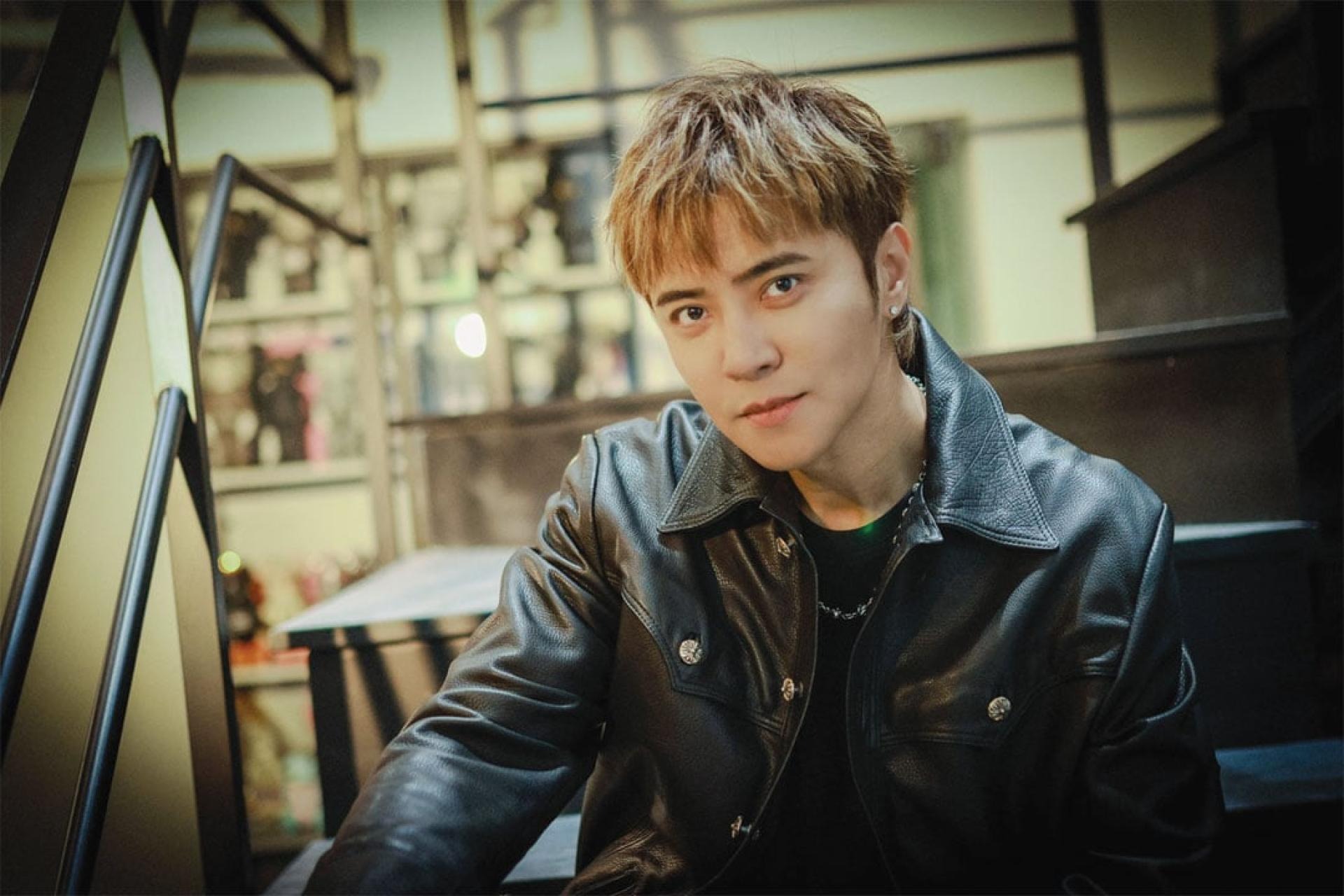 Ca sĩ T. cho biết anh mắc trầm cảm cười