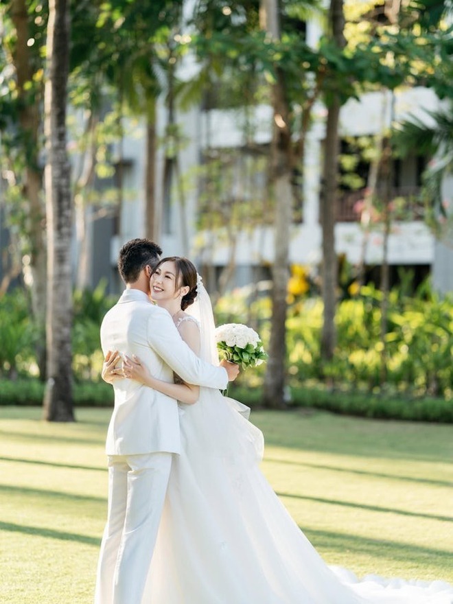 Lễ cưới ở Bali trang trọng nhưng nhỏ gọn