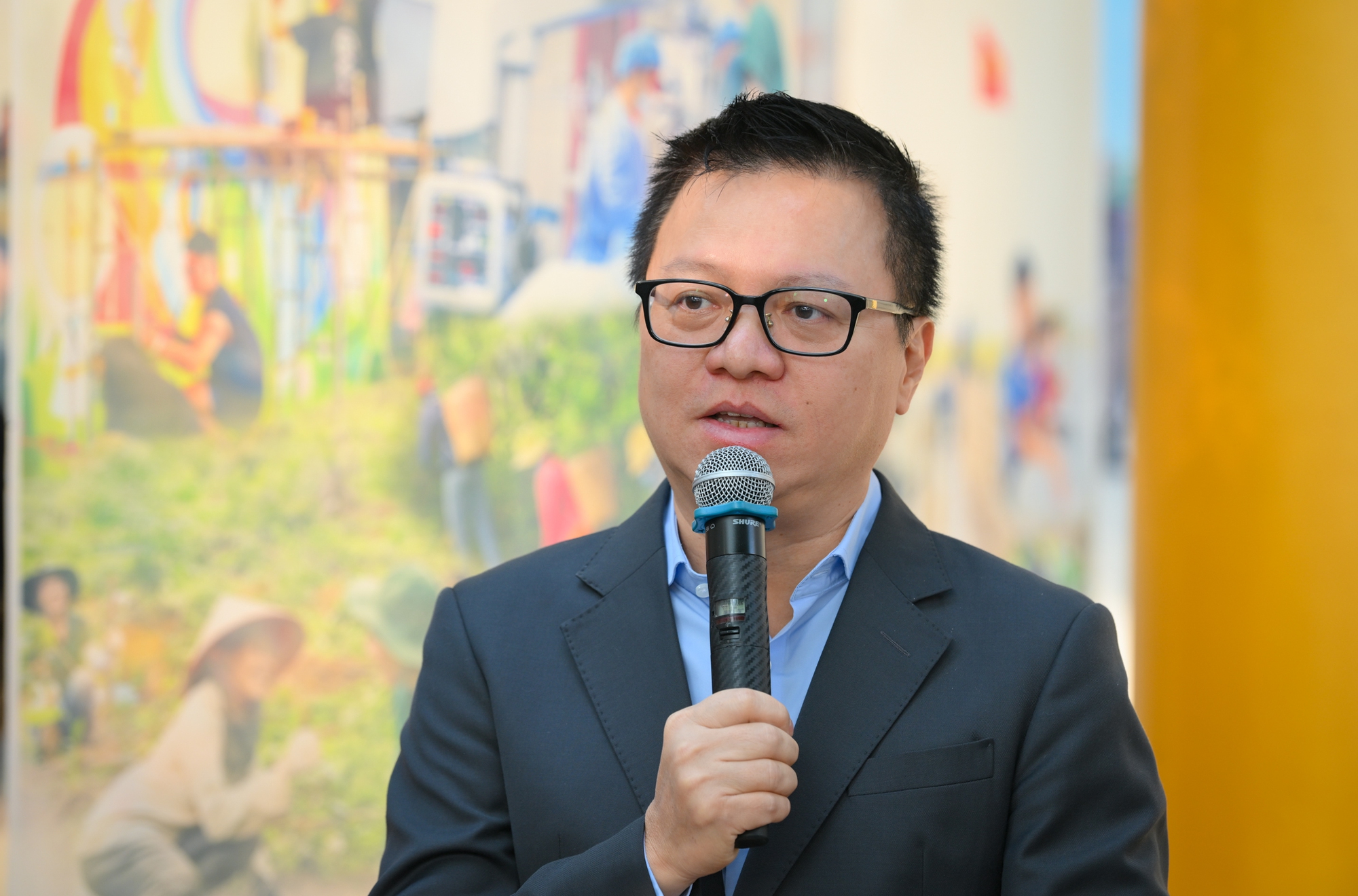 Ông Lê Quốc Minh phát biểu khai mạc Triển lãm Hành động vì cộng đồng