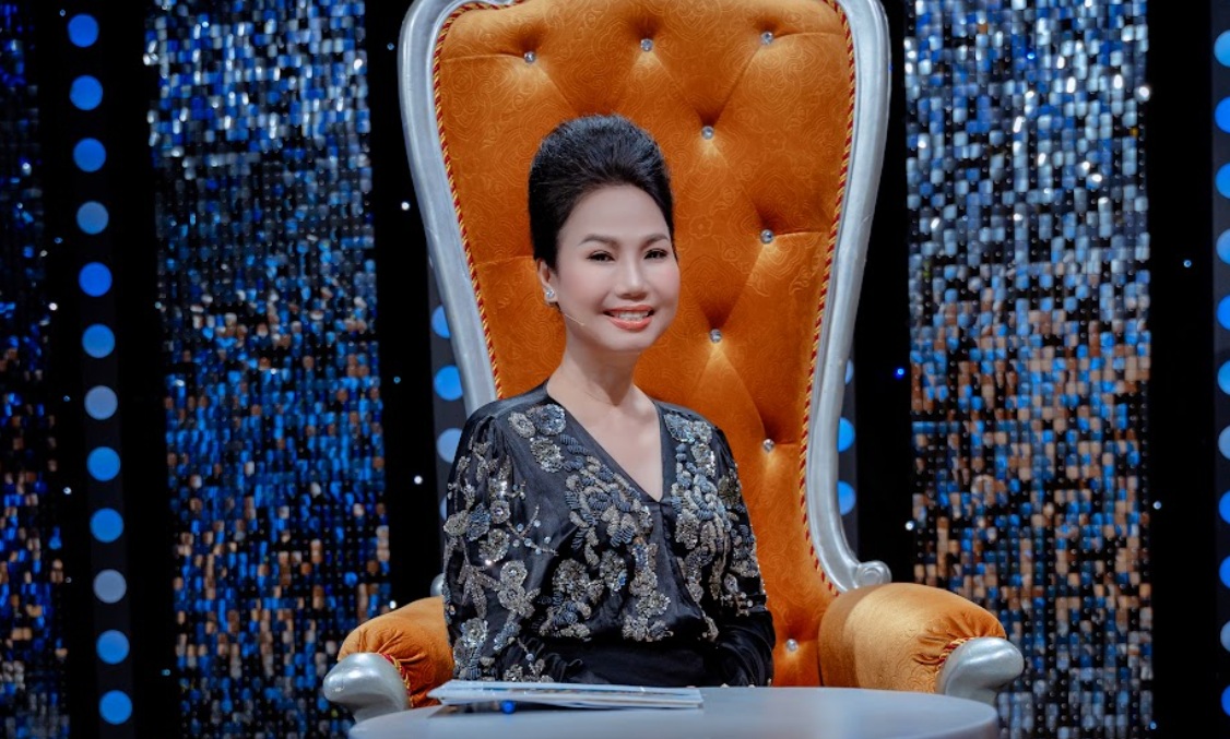 Nữ ca sĩ đi diễn miền Tây bị sập cả hàng rào- Ảnh 1. Ca sĩ Thùy Trang