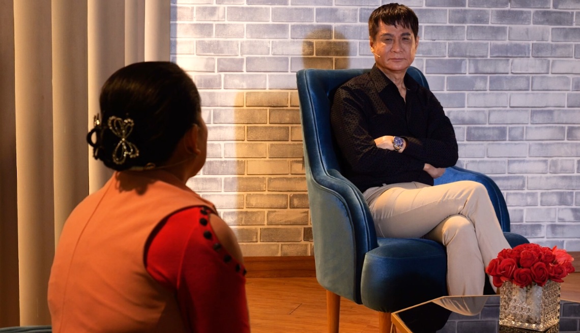 Cảnh trong chương trình với nữ khán giả