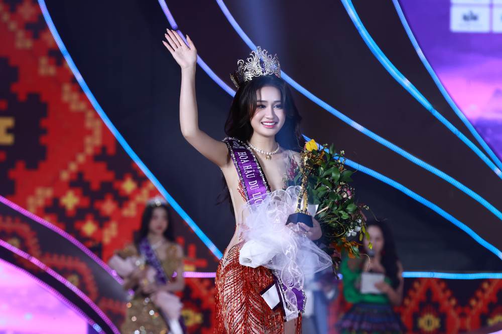 Khoảnh khắc đăng quang của Trần Minh Phương