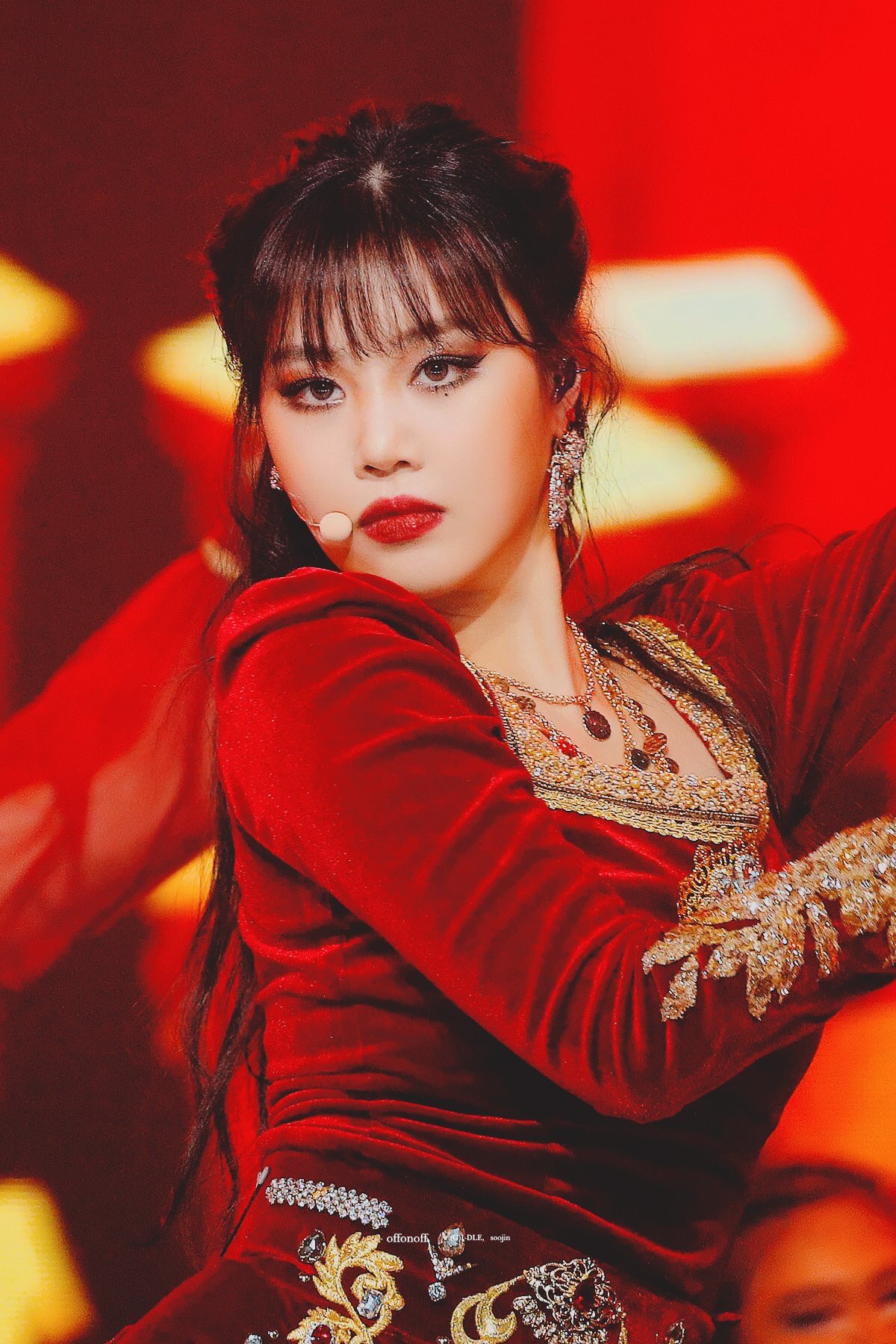 Soojin tạo bản sắc mạnh cho nhóm