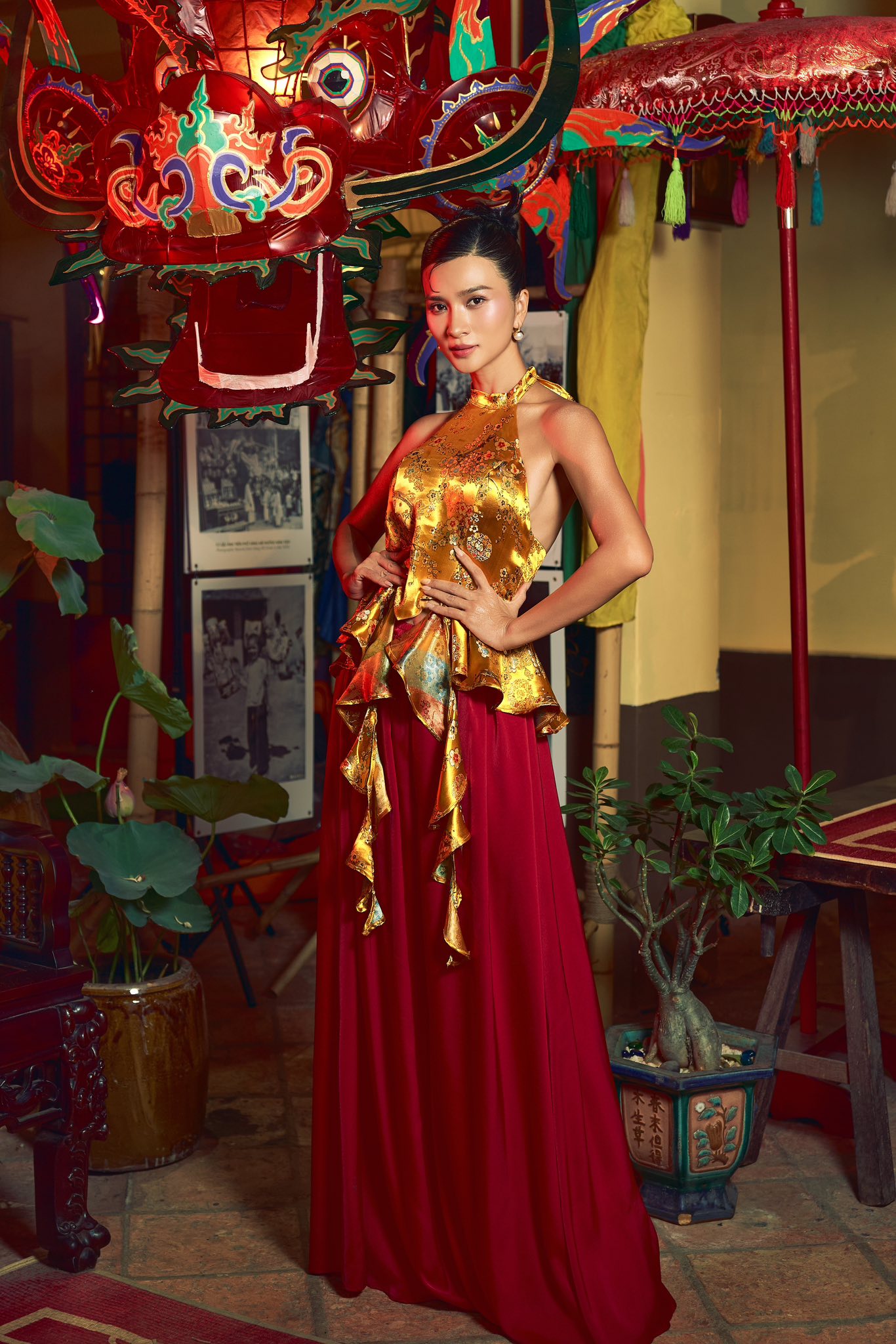 Thần thái rạng rỡ của NSƯT Kim Tuyến Kim Tuyến với ánh mắt cuốn hút và thần thái sang trọng