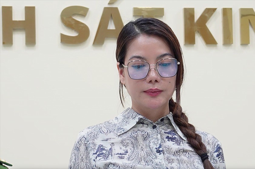 Bình Gold tại trụ sở công an Hình ảnh Bình Gold khi bị bắt